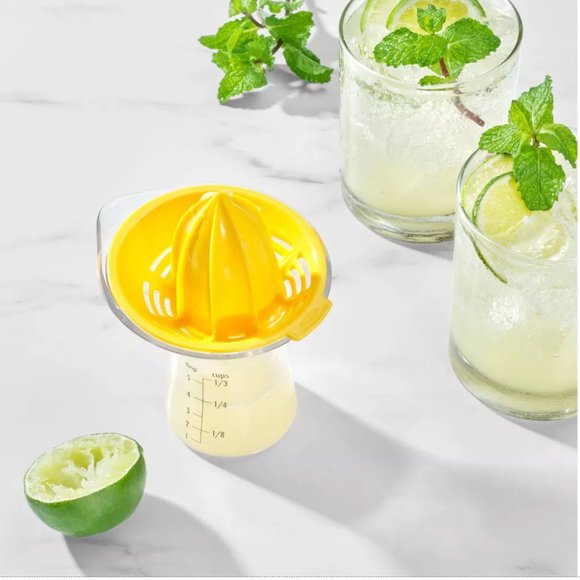 Like New 🍋 OXO 🍋 Good Grips Small Citrus Juicer, Yellow - Picture 2 of 16